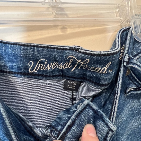 Universal Thread Jeans - Picture 3 of 6